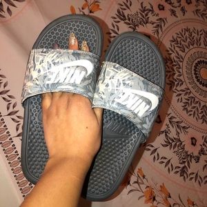 Woman’s Nike Slides